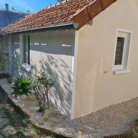ארמו Petite Maison Cosy Dans Un Jardin. מראה חיצוני תמונה
